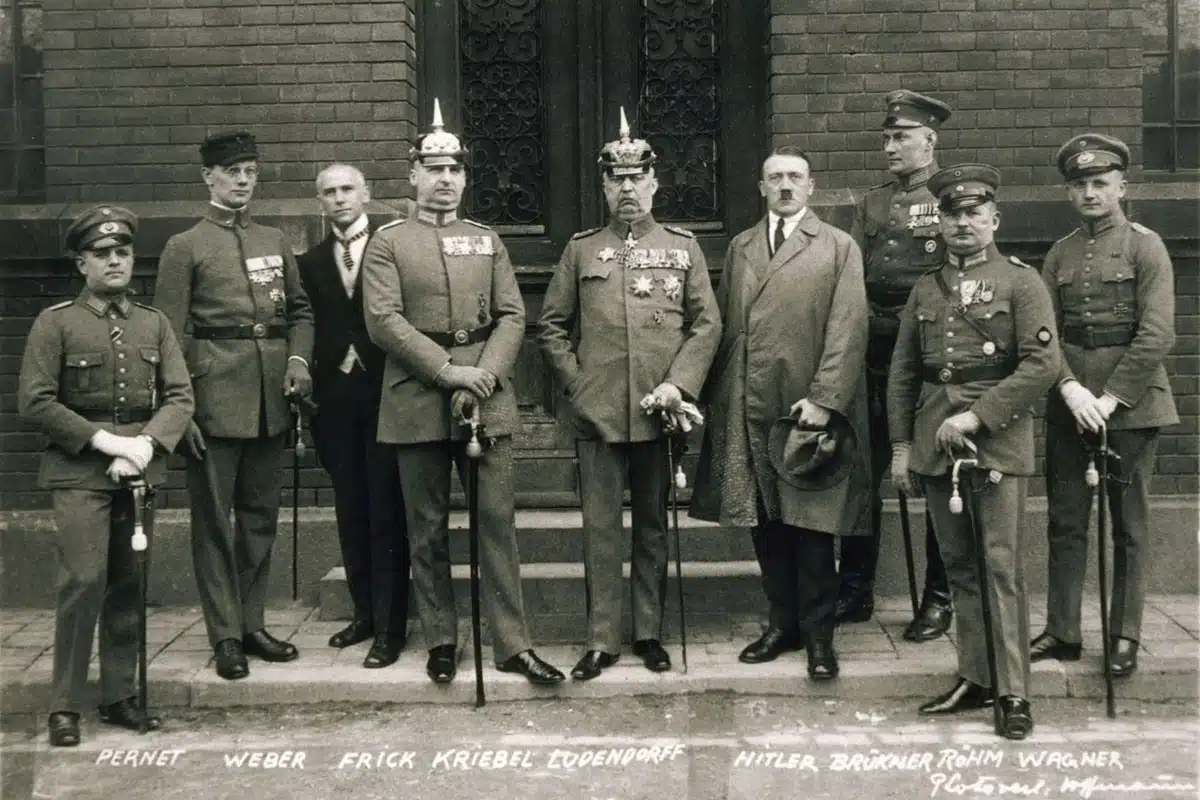 Hitler vid rättegången för ölhallskuppen 1924