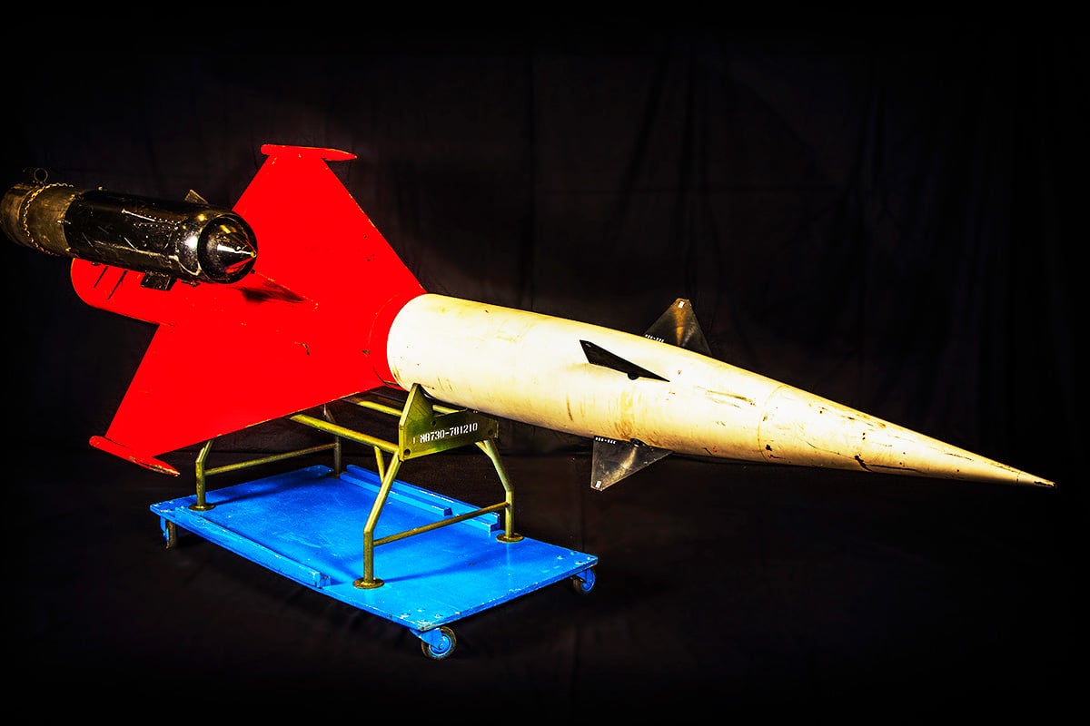 robot 322 - en svensk atombomb