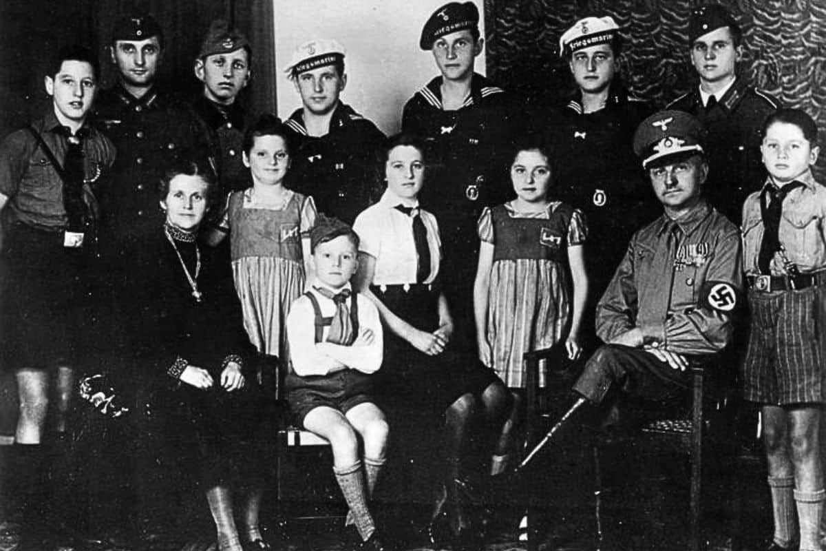 Barnuppfostran i Tredje Riket