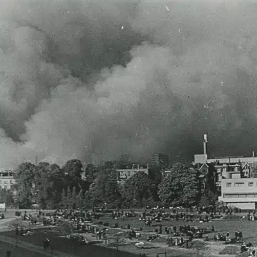 Historiska flygbombräder